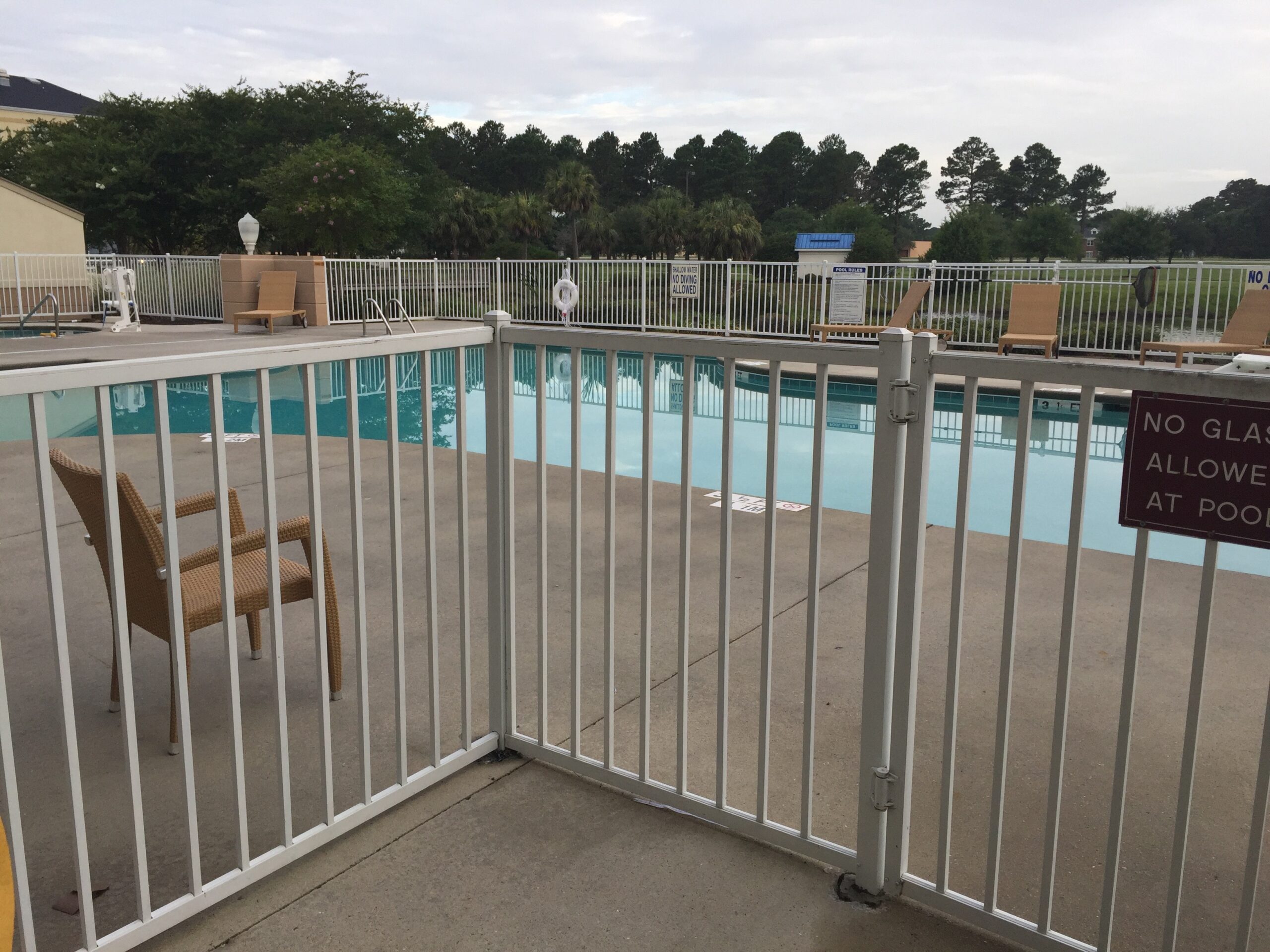 Choosing the right pool fence