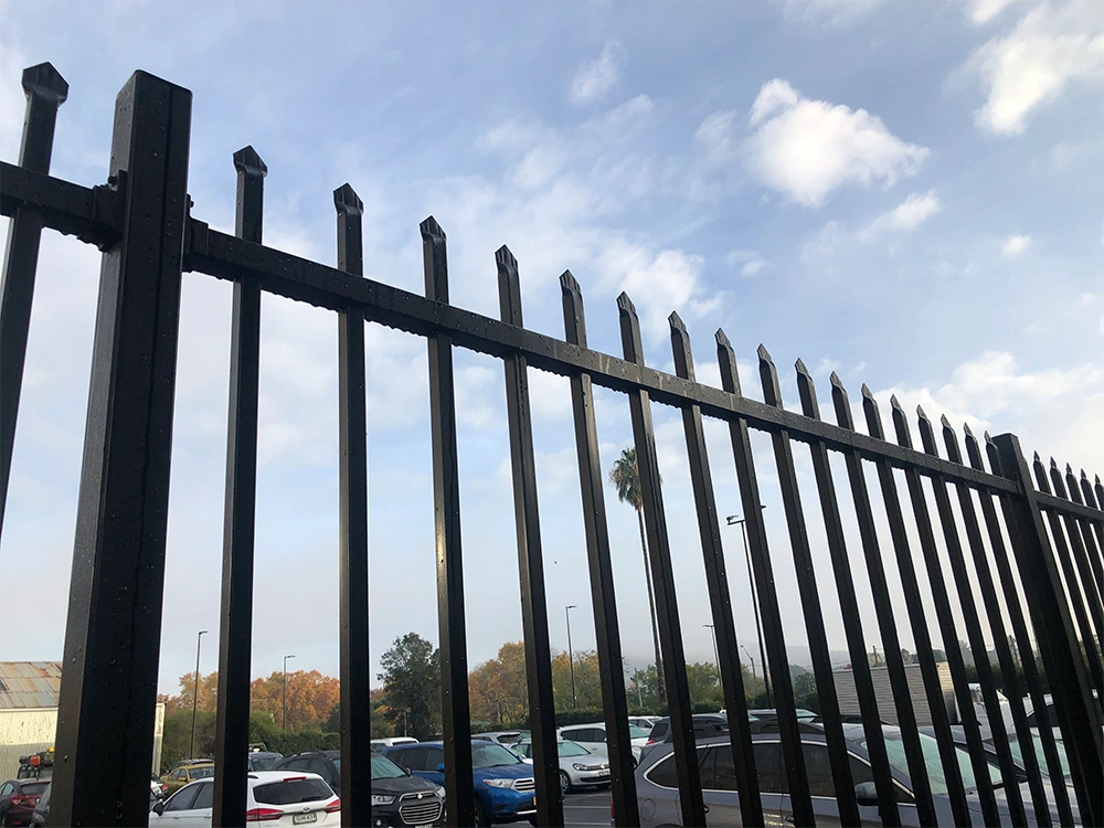 Aluminum Spear Top Fence